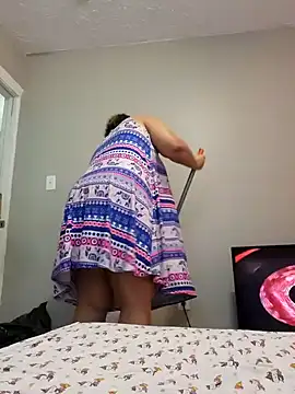 chocolate bella online show from October 21, 2025, 3:00 pm