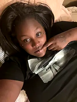 Cocomamii1 online show from November 22, 2025, 4:55 am