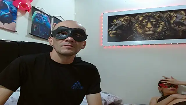 coplehot27 online show from June 18, 2026, 4:23 pm