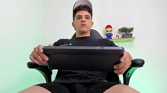 Mikecooper online show from January 9, 2026, 5:14 am