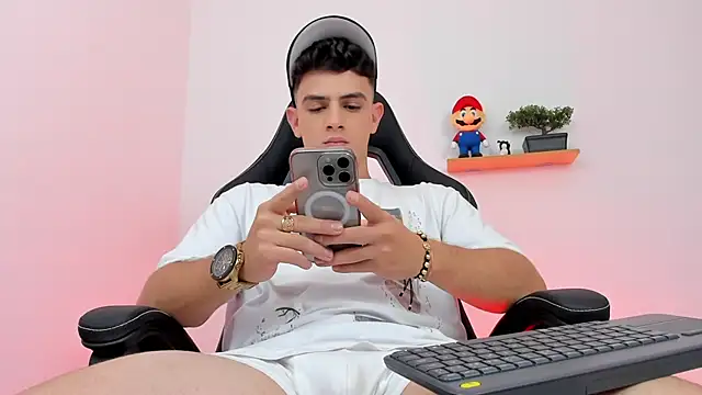 Mikecooper online show from February 17, 2026, 3:48 am