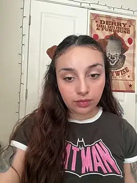 CharmingMaddie online show from March 21, 2026, 4:11 pm