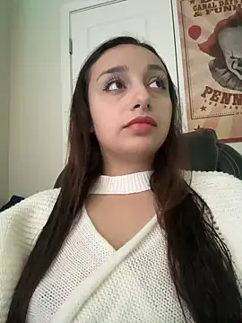 CharmingMaddie online show from November 2, 2025, 8:36 pm