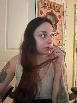 CharmingMaddie online show from March 7, 2026, 4:12 pm