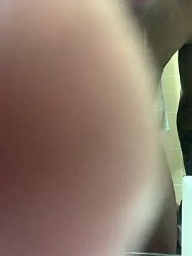 Snapshot of K0F3 chatting on October 16, 2025, 12:41 am K0F3 online show from October 16, 2025, 12:41 am