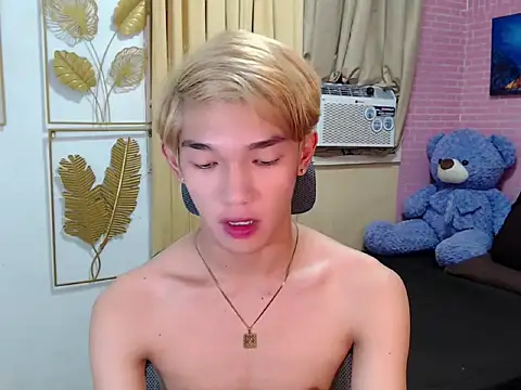 fuckerfriendsxx online show from April 19, 2026, 8:26 am