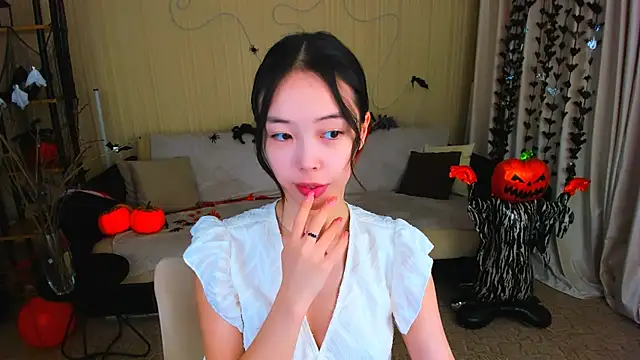 Snapshot of SoulHarmoonyy chatting on November 3, 2025, 1:15 pm SoulHarmoonyy online show from November 3, 2025, 1:15 pm