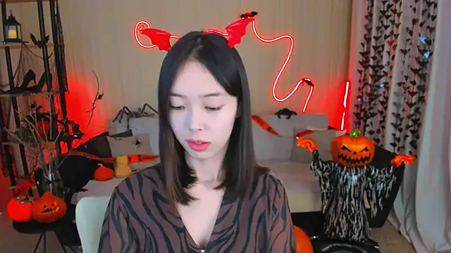 Snapshot of SoulHarmoonyy chatting on October 25, 2025, 7:14 pm SoulHarmoonyy online show from October 25, 2025, 7:14 pm