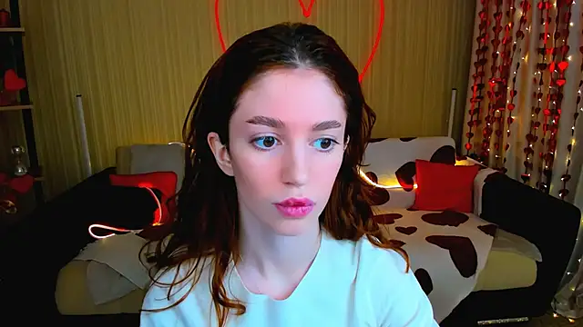 ChristinaConteeree online show from February 13, 2026, 7:14 pm