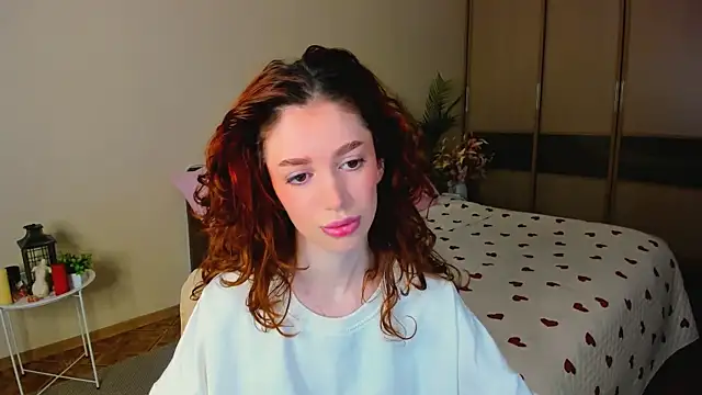 ChristinaConteeree online show from April 22, 2026, 3:13 am