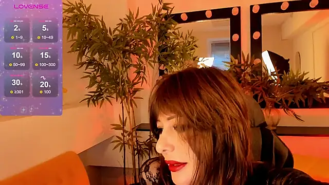 Snapshot of CrystallBloom chatting on September 12, 2025, 1:22 pm CrystallBloom online show from September 12, 2025, 1:22 pm