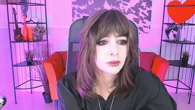 Snapshot of CrystallBloom chatting on October 16, 2025, 1:58 am CrystallBloom online show from October 16, 2025, 1:58 am