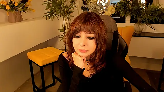 Snapshot of CrystallBloom chatting on September 11, 2025, 1:22 pm CrystallBloom online show from September 11, 2025, 1:22 pm