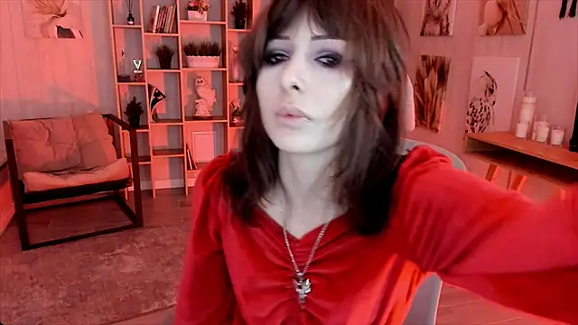 Snapshot of CrystallBloom chatting on October 4, 2025, 1:40 am CrystallBloom online show from October 4, 2025, 1:40 am