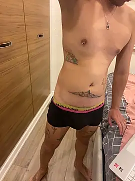 Snapshot of darkdecide chatting on October 31, 2025, 6:37 pm darkdecide online show from October 31, 2025, 6:37 pm