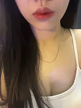 Snapshot of Mon_monbaby chatting on February 24, 2026, 6:20 pm Mon monbaby online show from February 24, 2026, 6:20 pm