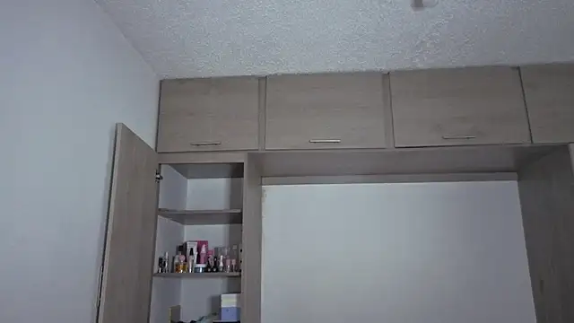 Candela    online show from February 22, 2026, 7:33 am