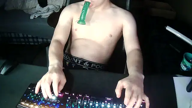 Snapshot of solooboy18 chatting on September 11, 2025, 8:53 pm solooboy18 online show from September 11, 2025, 8:53 pm