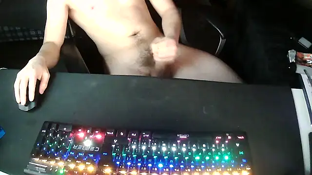 Snapshot of solooboy18 chatting on November 16, 2025, 3:39 pm solooboy18 online show from November 16, 2025, 3:39 pm