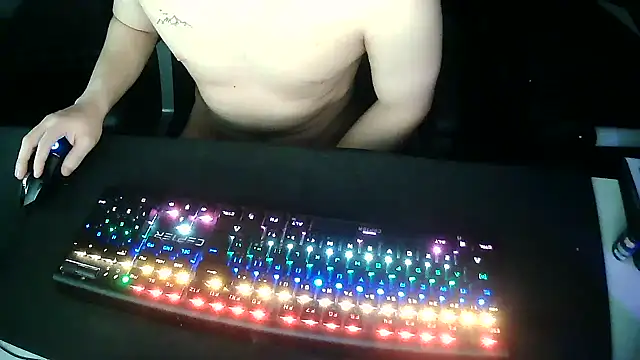 Snapshot of solooboy18 chatting on December 21, 2025, 7:26 pm solooboy18 online show from December 21, 2025, 7:26 pm