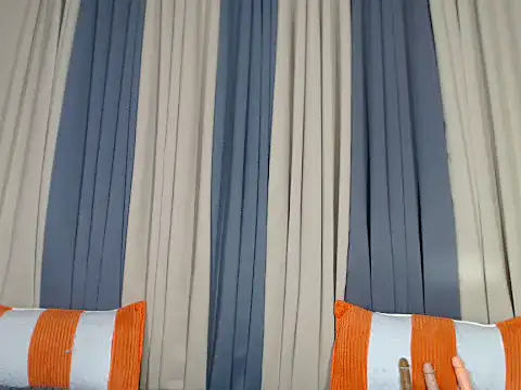 Trexiehot online show from December 5, 2025, 4:33 am