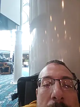 Snapshot of MEAT4urGRILL chatting on November 9, 2025, 6:01 pm MEAT4urGRILL online show from November 9, 2025, 6:01 pm