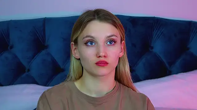 StacyEvances online show from April 24, 2026, 6:04 am