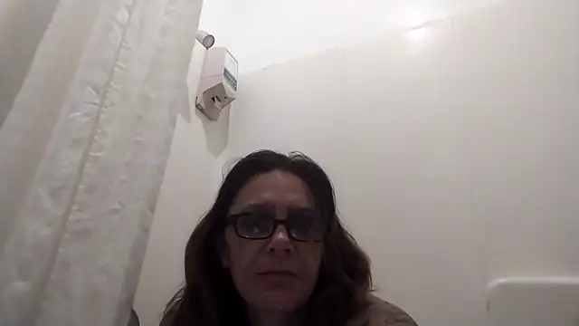 SparklesB1tch online show from April 12, 2026, 9:34 am