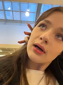 Snapshot of KittyQueeny chatting on October 12, 2025, 2:18 pm KittyQueeny online show from October 12, 2025, 2:18 pm