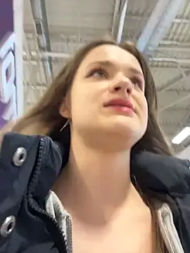 Snapshot of KittyQueeny chatting on December 3, 2025, 12:15 pm KittyQueeny online show from December 3, 2025, 12:15 pm