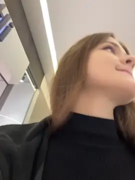 Snapshot of KittyQueeny chatting on October 4, 2025, 2:18 pm KittyQueeny online show from October 4, 2025, 2:18 pm