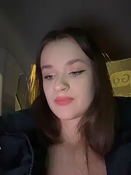 Snapshot of KittyQueeny chatting on December 2, 2025, 2:08 pm KittyQueeny online show from December 2, 2025, 2:08 pm