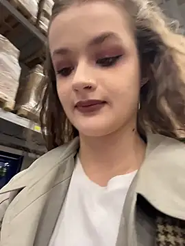 Snapshot of KittyQueeny chatting on October 30, 2025, 2:25 pm KittyQueeny online show from October 30, 2025, 2:25 pm