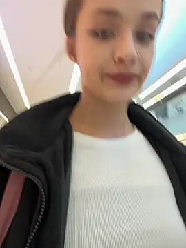 Snapshot of KittyQueeny chatting on September 17, 2025, 2:19 pm KittyQueeny online show from September 17, 2025, 2:19 pm