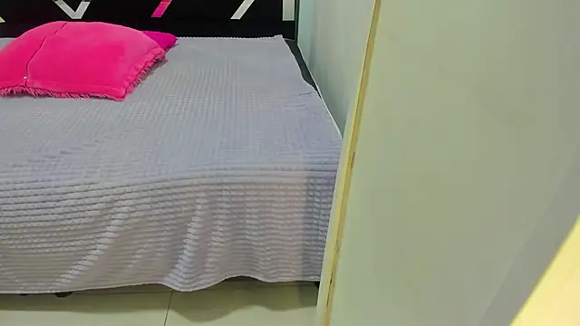 Snapshot of iisabella_noa chatting on September 30, 2025, 2:45 pm iisabella noa online show from September 30, 2025, 2:45 pm