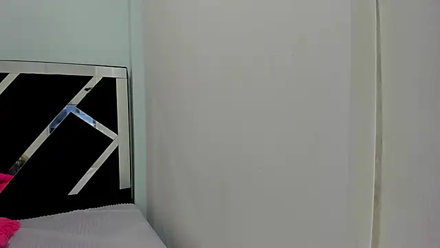 Snapshot of iisabella_noa chatting on September 24, 2025, 12:55 pm iisabella noa online show from September 24, 2025, 12:55 pm