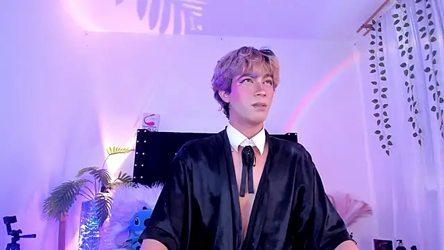 Cooperrosscute233 online show from March 31, 2026, 3:47 pm