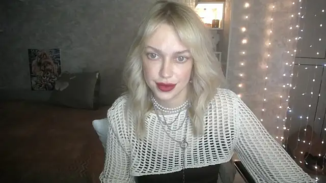 Snapshot of NickyAdamidi chatting on October 4, 2025, 3:57 pm NickyAdamidi online show from October 4, 2025, 3:57 pm