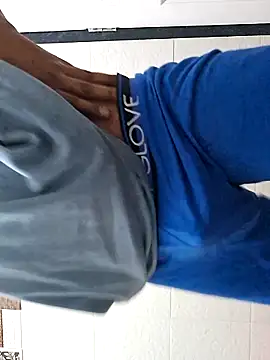 puuuhi online show from January 6, 2026, 7:18 pm