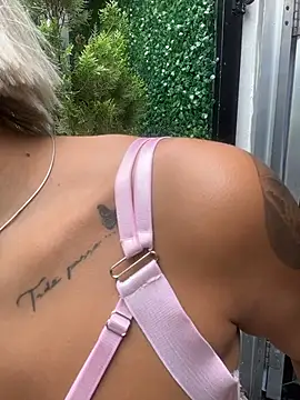 MystiqueXXX online show from November 27, 2025, 1:22 pm