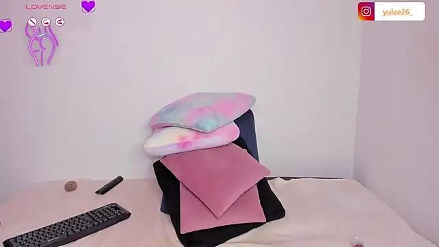 Snapshot of Brandy_brown_ chatting on November 1, 2025, 11:42 pm Brandy brown online show from November 1, 2025, 11:42 pm