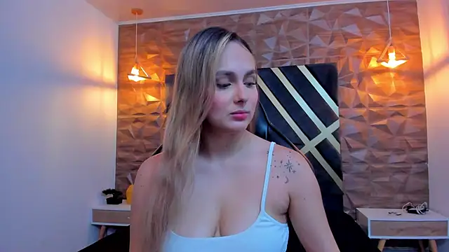 Emmaa white  online show from October 9, 2025, 5:13 pm