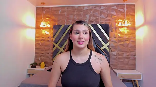 Emmaa white  online show from April 13, 2026, 5:17 pm