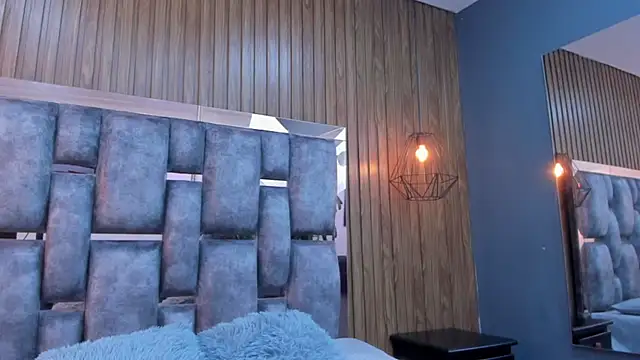 owen  johnson online show from December 17, 2025, 11:59 am