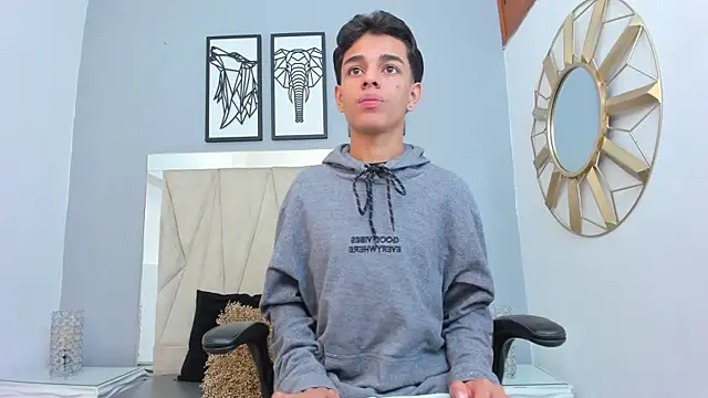 owen  johnson online show from September 12, 2025, 11:43 am