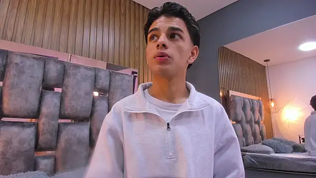 owen  johnson online show from March 25, 2026, 11:42 am