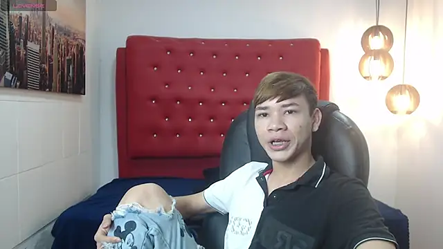 Snapshot of nathanclay chatting on November 28, 2025, 1:11 pm nathanclay online show from November 28, 2025, 1:11 pm