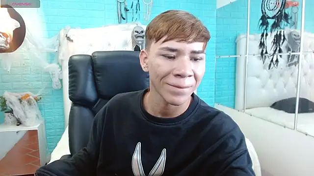 Snapshot of nathanclay chatting on November 2, 2025, 3:33 am nathanclay online show from November 2, 2025, 3:33 am