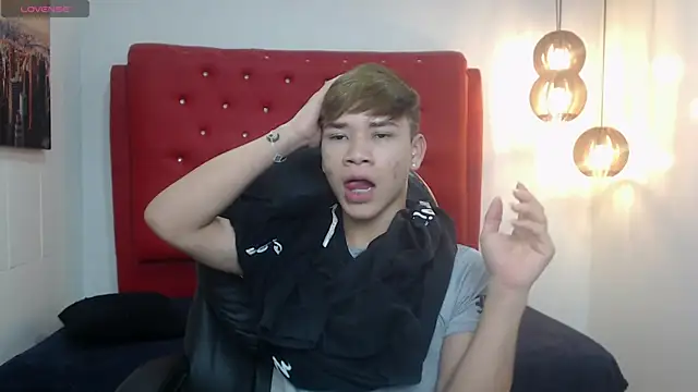 Snapshot of nathanclay chatting on November 13, 2025, 4:16 am nathanclay online show from November 13, 2025, 4:16 am