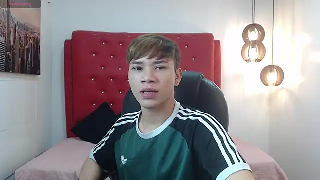 Snapshot of nathanclay chatting on November 27, 2025, 3:40 am nathanclay online show from November 27, 2025, 3:40 am